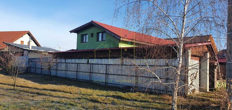 1/2 duplex in Sag cu 4 camere